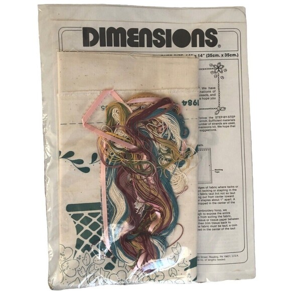 Vintage 1984 Dimensions Candlewicking Kit Country Basket Pillow Cover 14”x14” - Picture 2 of 2